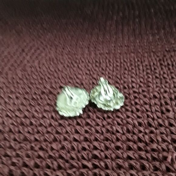 Elegant Vintage Clip-On Earrings | Gold & Silver Tones | Faceted Gemstone Center - Picture 3 of 4